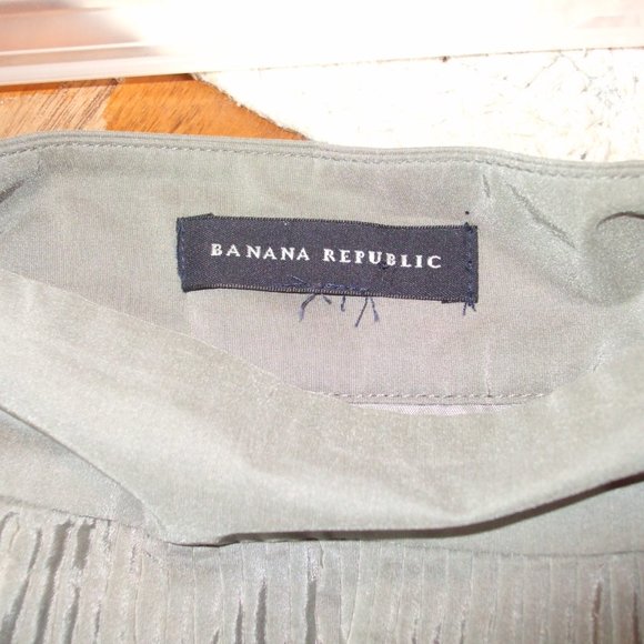 Grey Taffeta Skirt Banana Republic - Picture 3 of 3